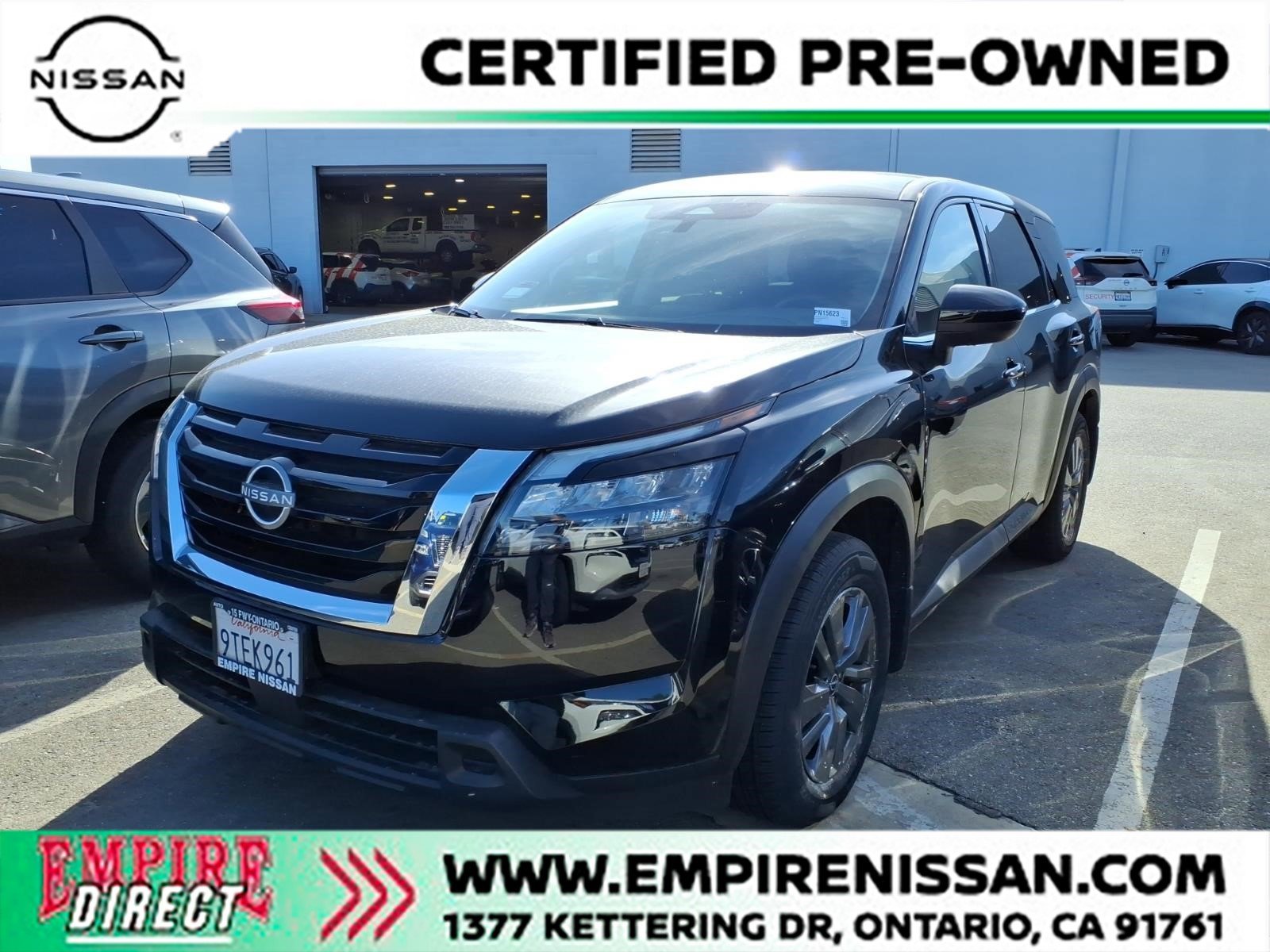 Certified 2025 Nissan Pathfinder S FWD image 1