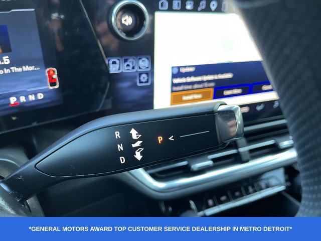 Used 2025 Chevrolet Equinox EV LT FWD image 17