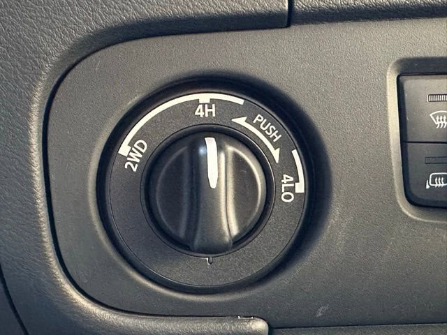 Used 2025 Nissan Frontier PRO-4X w/ Pro Convenience Package image 22