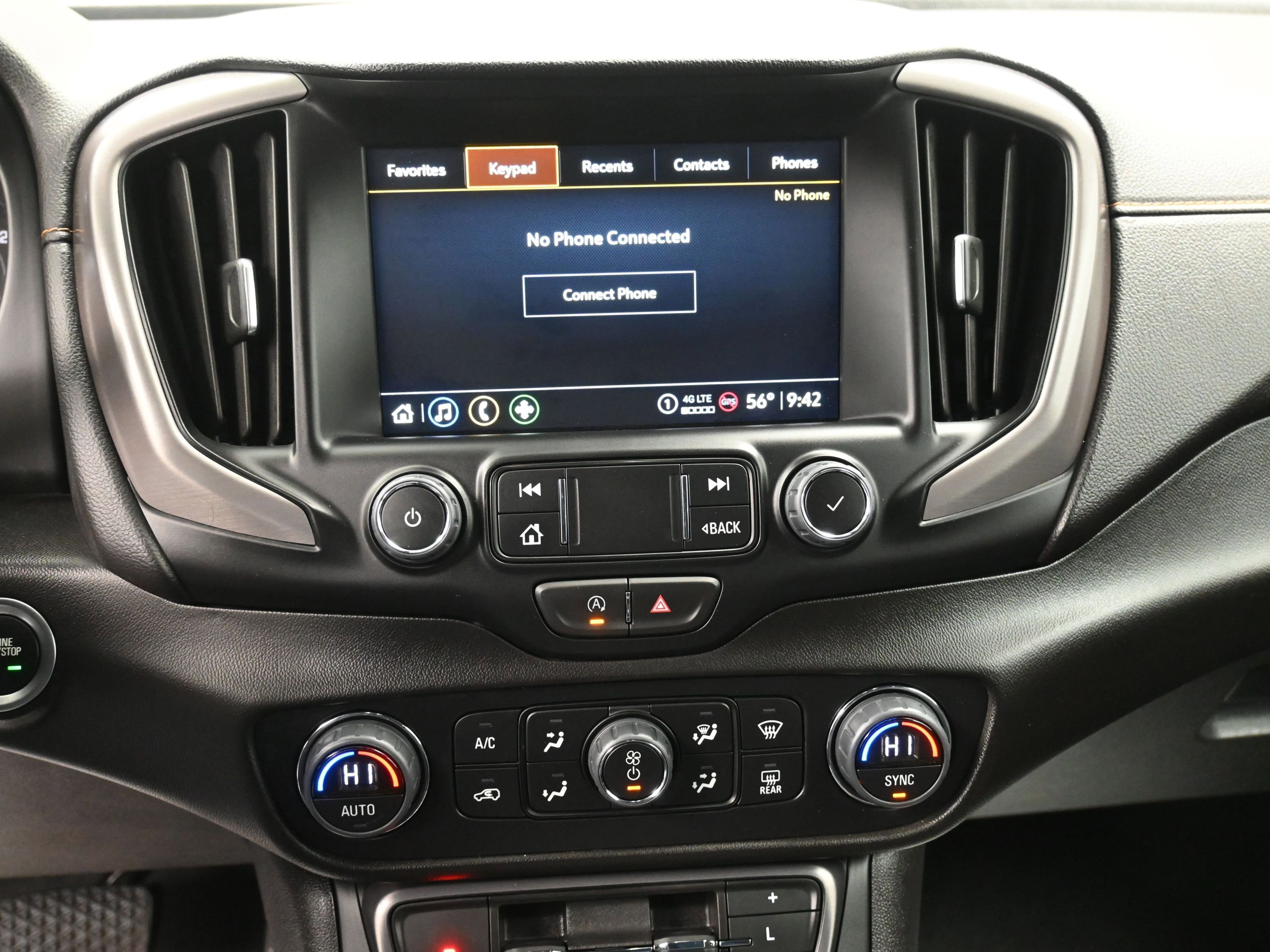 Used 2024 GMC Terrain AT4 image 17