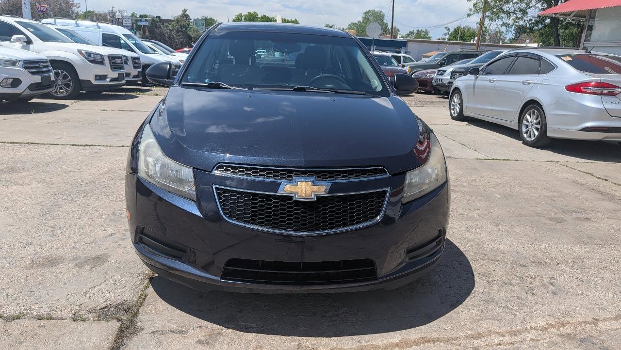 Used 2014 Chevrolet Cruze LS FWD image 2