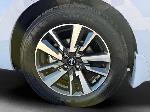 Certified 2025 Nissan Versa SV w/ Trunk Package image 9