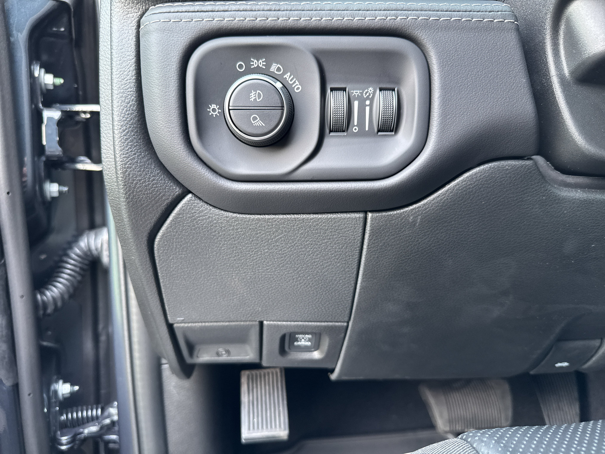 New 2026 RAM 3500 Limited AWD/4WD image 31