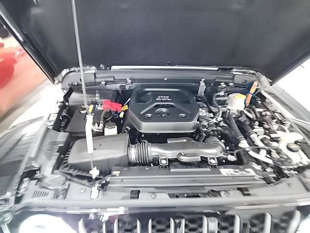 Used 2022 Jeep Wrangler Unlimited Sahara w/ Cold Weather Group image 7