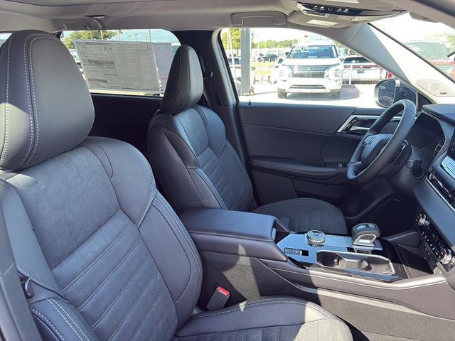 New 2025 Mitsubishi Outlander Trail Edition image 8