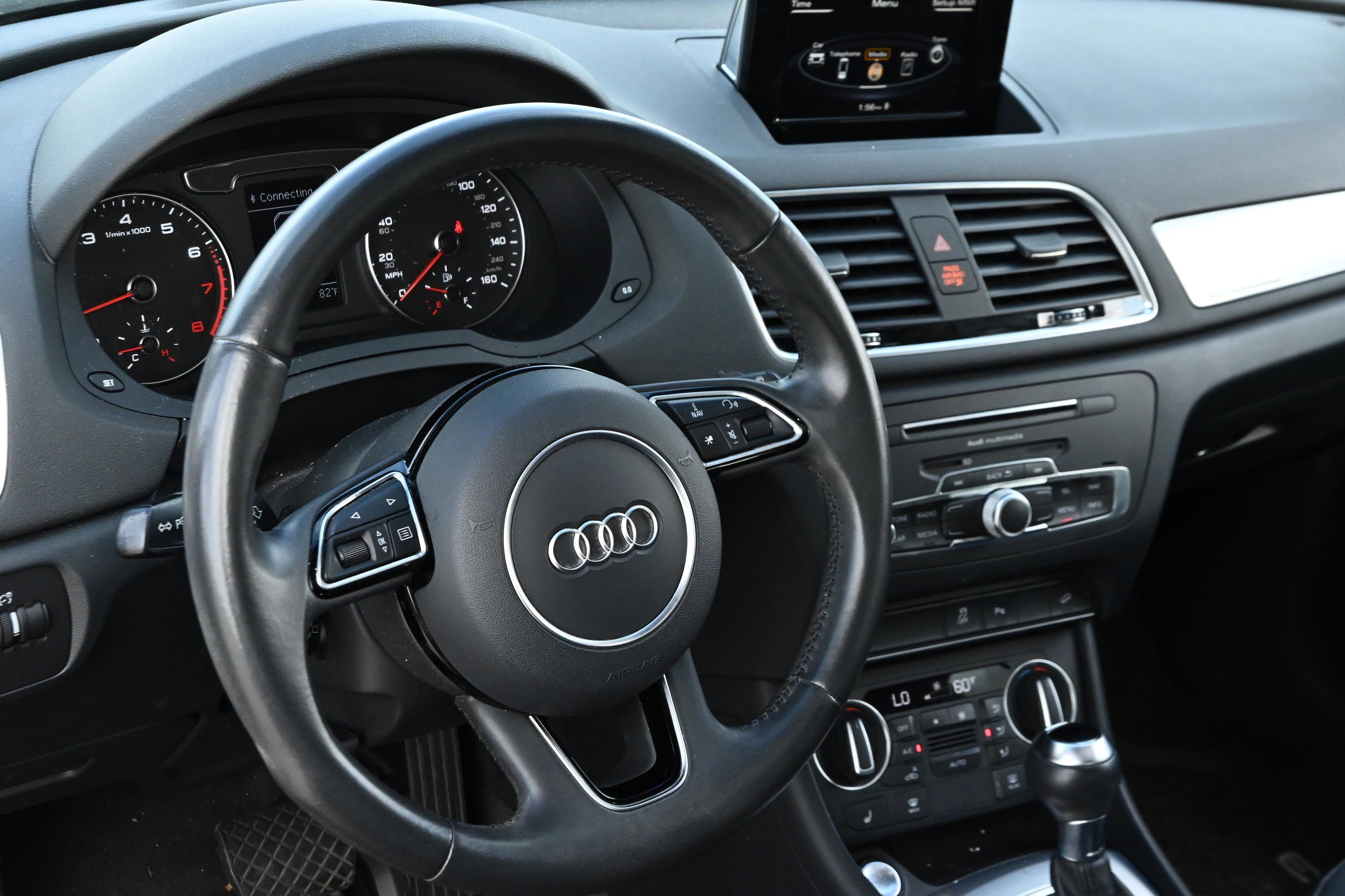 Used 2018 Audi Q3 2.0T Premium w/ Convenience Package image 11