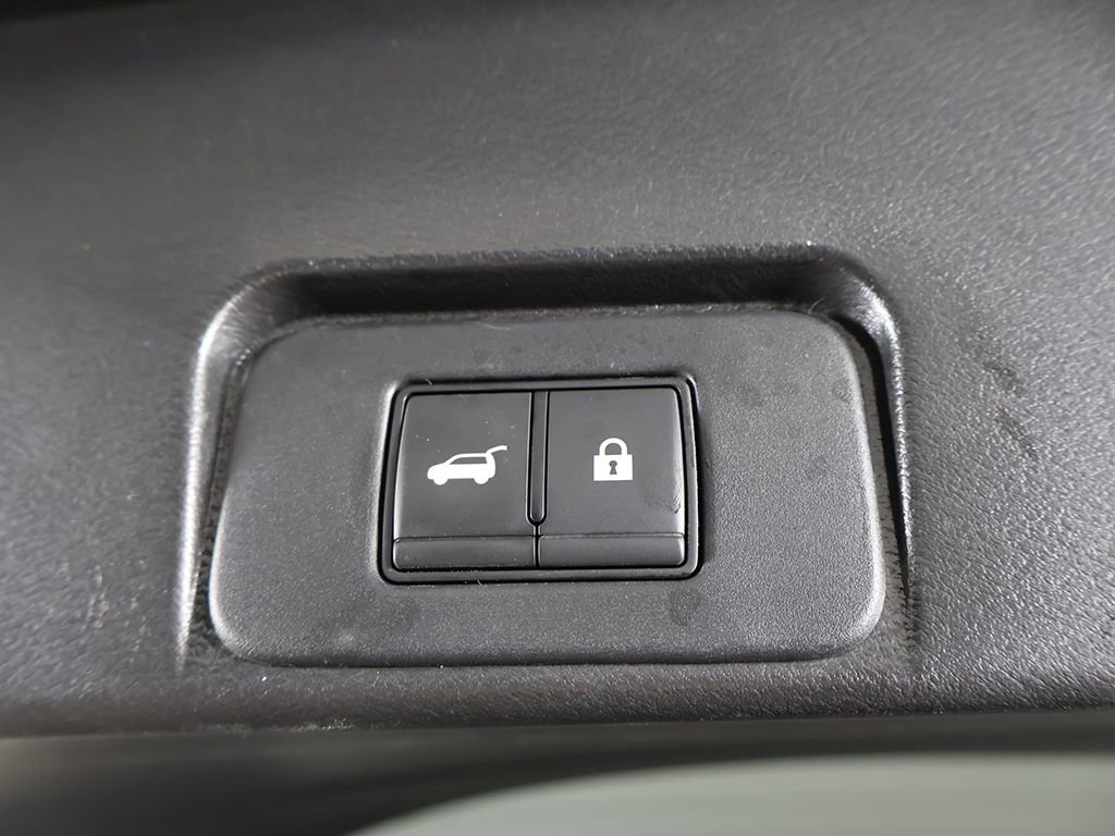 Used 2023 Nissan Rogue SV w/ SV Premium Package image 44