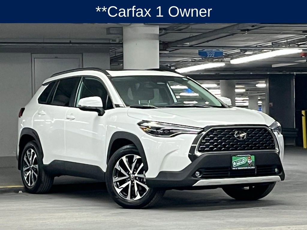 Used 2024 Toyota Corolla Cross XLE w/ Convenience Package image 3