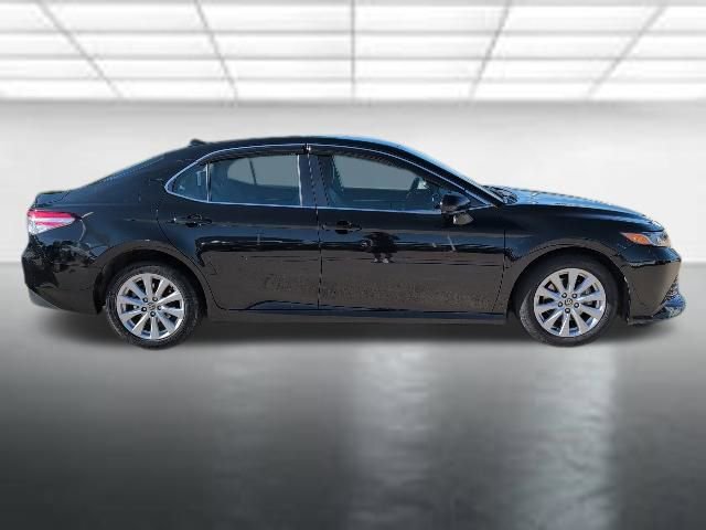Used 2020 Toyota Camry LE image 27