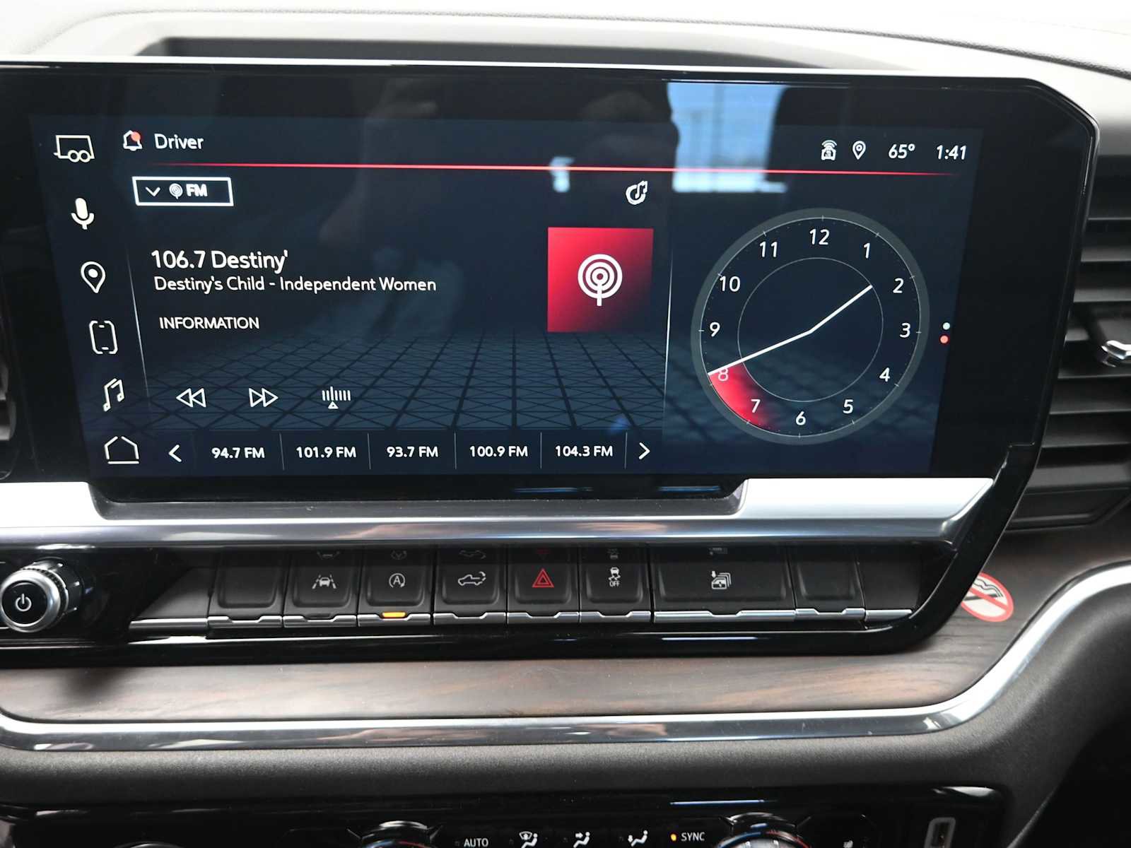 Used 2024 GMC Sierra 1500 SLT image 14