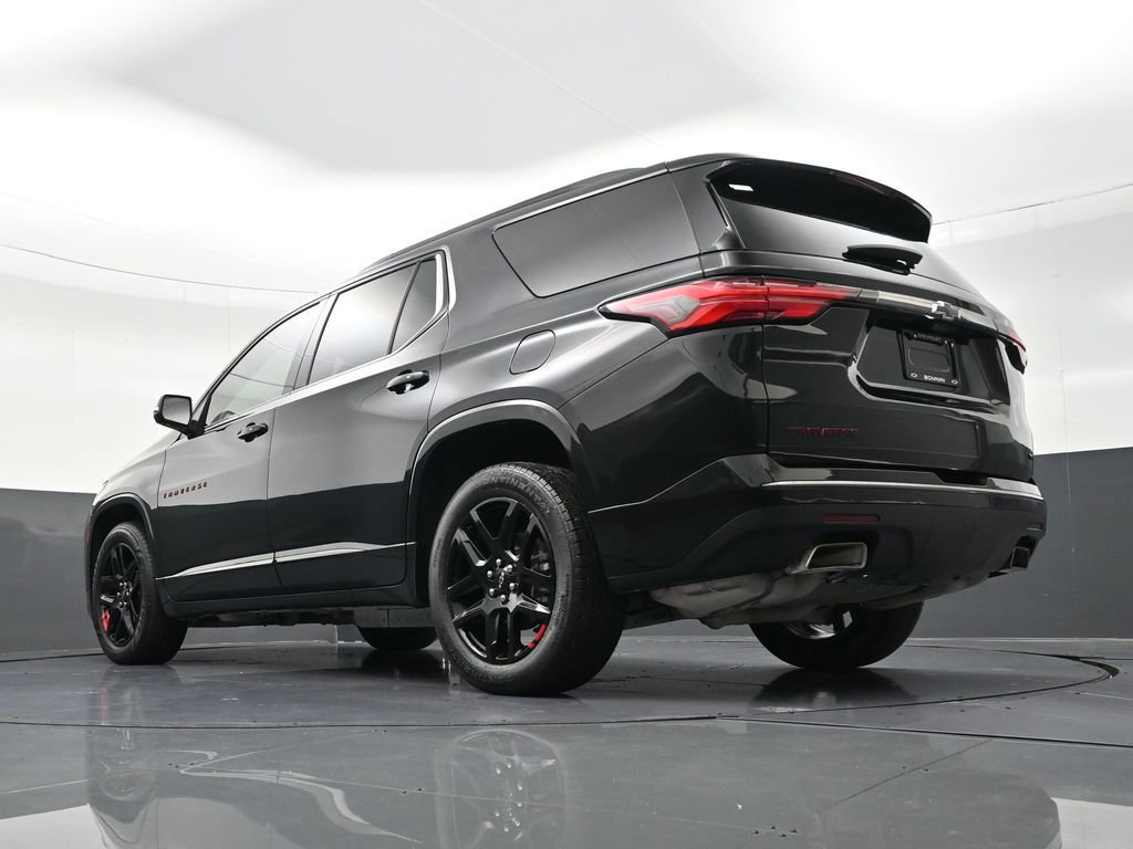 Used 2023 Chevrolet Traverse Premier w/ Redline Edition image 32