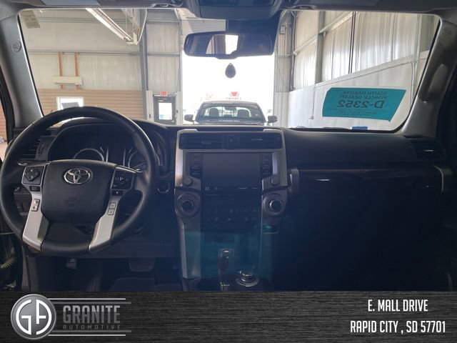 Used 2020 Toyota 4Runner Limited AWD/4WD image 13