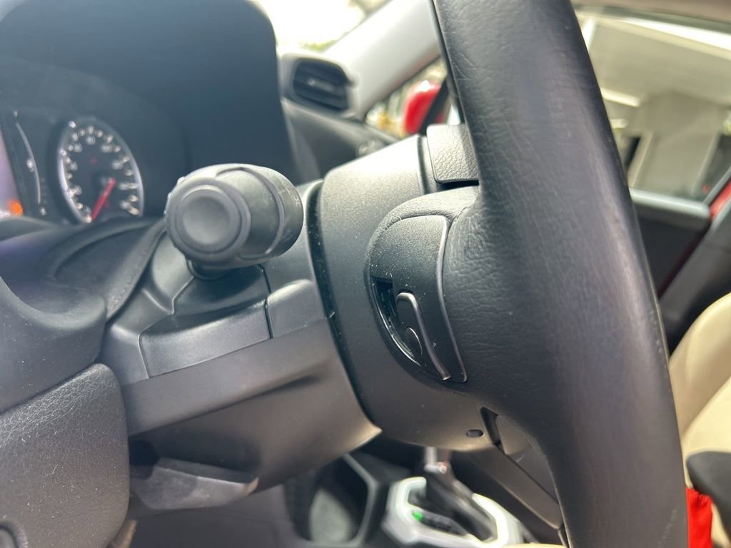 Used 2015 Jeep Renegade Latitude image 36