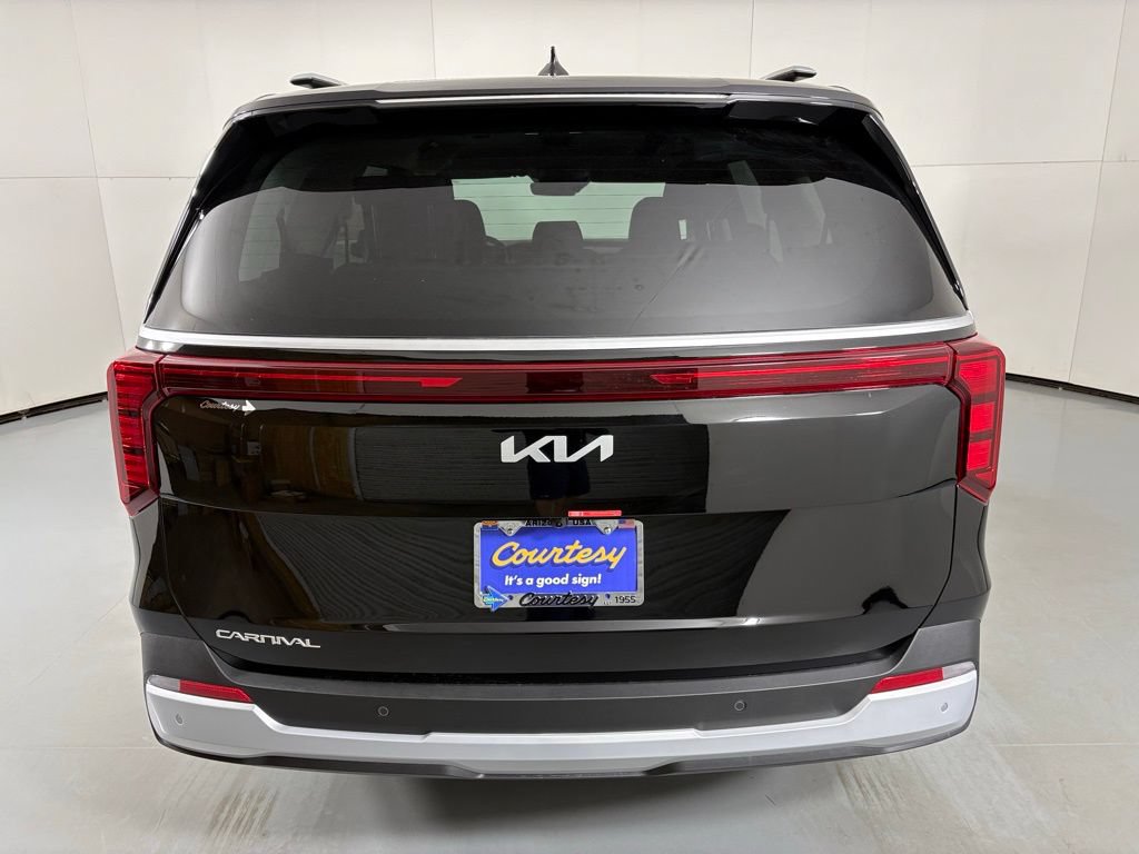 New 2026 Kia Carnival EX FWD image 7