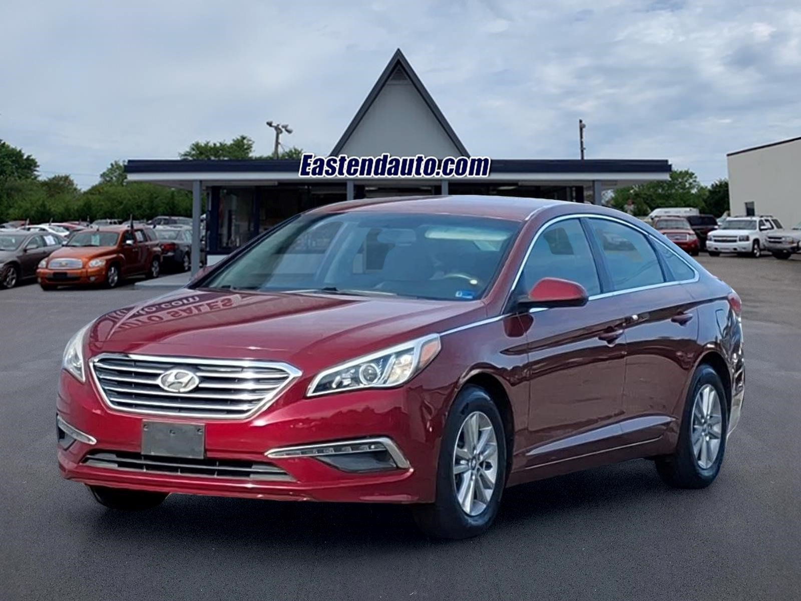 Used 2015 Hyundai Sonata SE FWD image 1