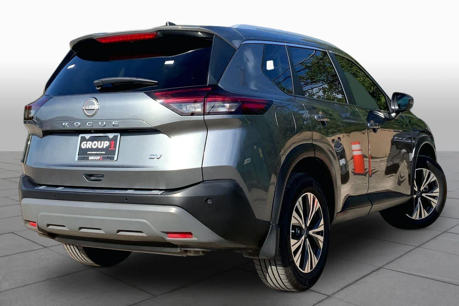 Used 2023 Nissan Rogue SV w/ SV Premium B Package FWD image 12