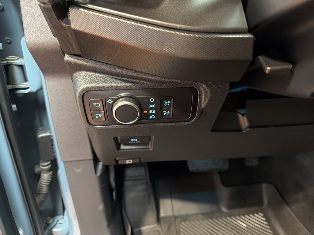 Used 2021 Ford Bronco First Edition AWD/4WD image 23