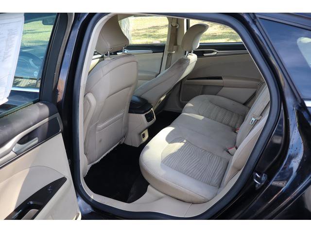 Used 2016 Ford Fusion SE image 7