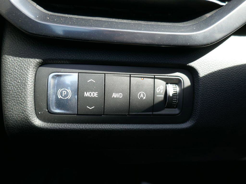 New 2026 GMC Acadia AT4 image 19