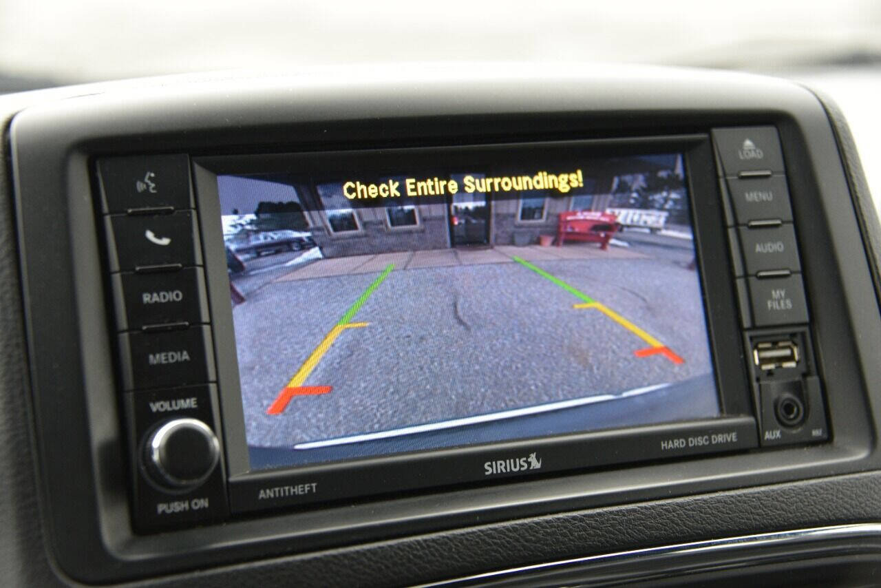 Used 2019 Dodge Grand Caravan SXT image 27