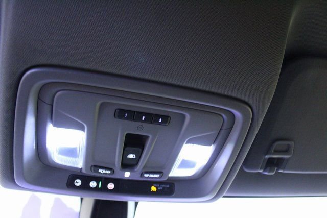 Used 2020 Chevrolet Silverado 1500 RST image 17