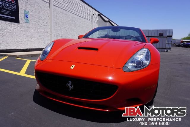 Used 2014 Ferrari California RWD image 67