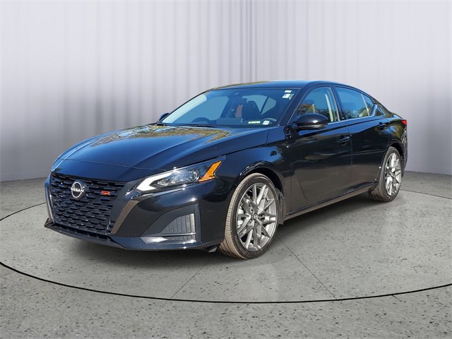 Used 2023 Nissan Altima 2.0 SR image 4