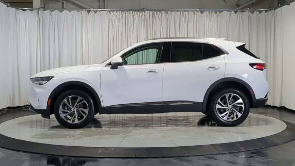 Used 2023 Buick Envision Essence image 5