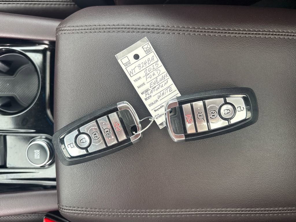 Used 2025 Ford Explorer Platinum w/ Ultimate Package AWD/4WD image 48