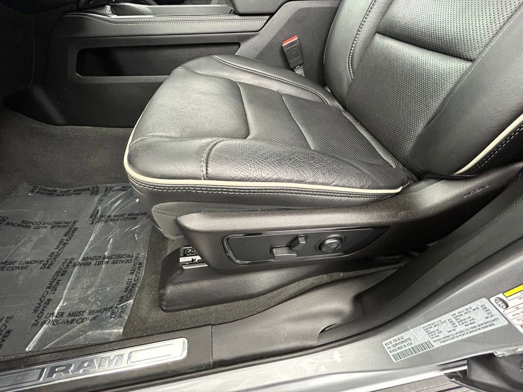 Used 2024 RAM 1500 Limited image 12