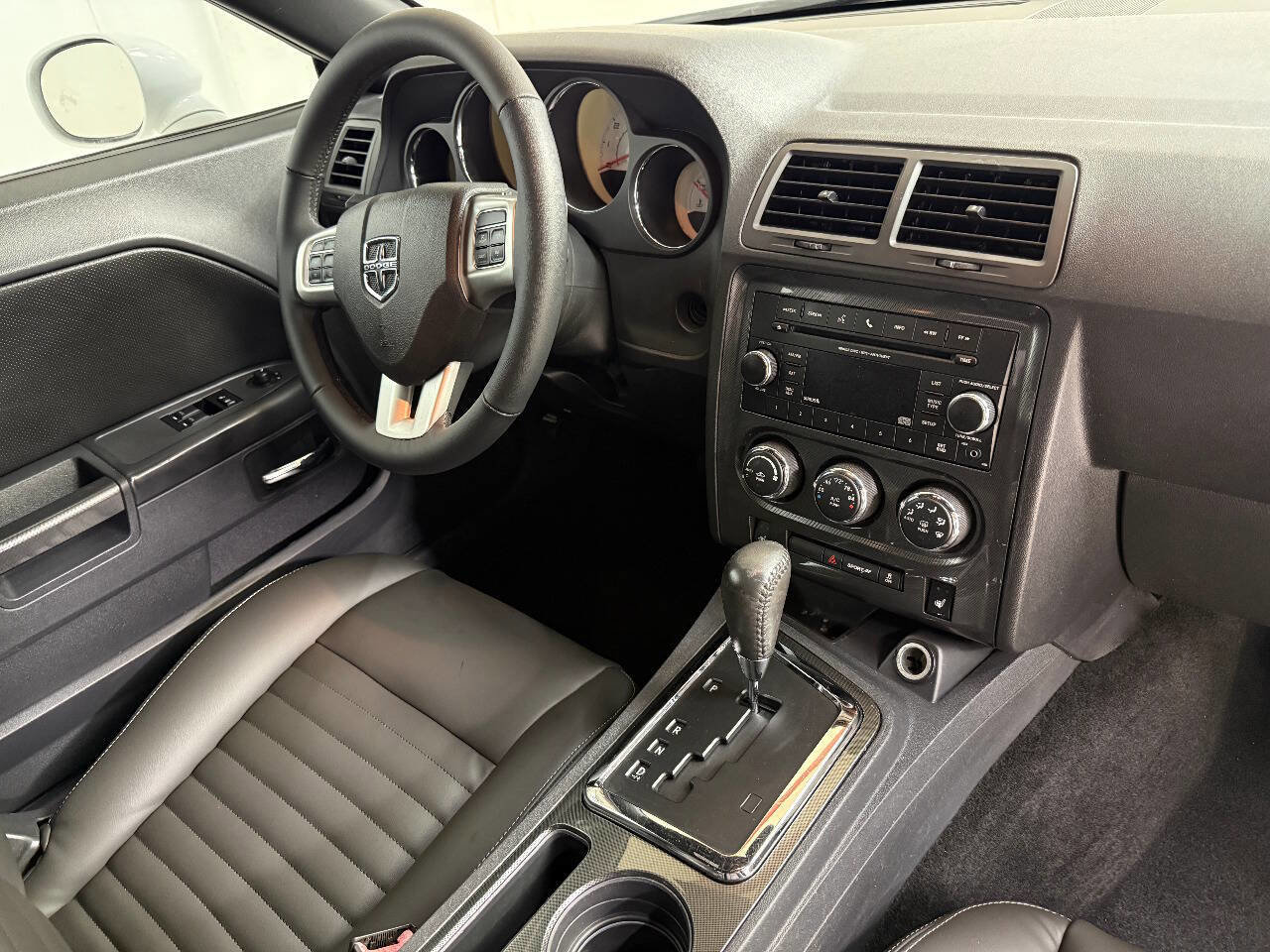 Used 2012 Dodge Challenger SXT RWD image 21