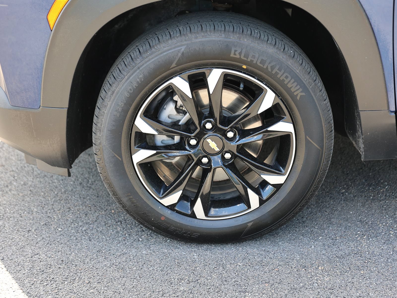 Used 2023 Chevrolet TrailBlazer LT w/ Convenience Package AWD/4WD image 11