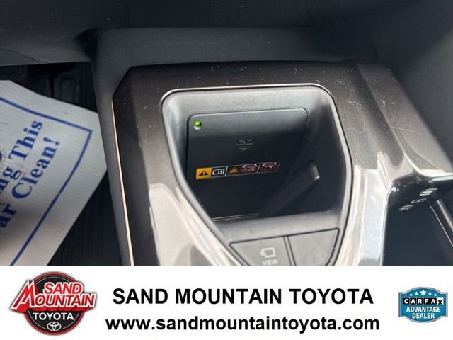 Used 2025 Toyota Crown Signia w/ Advanced Technology Package image 22