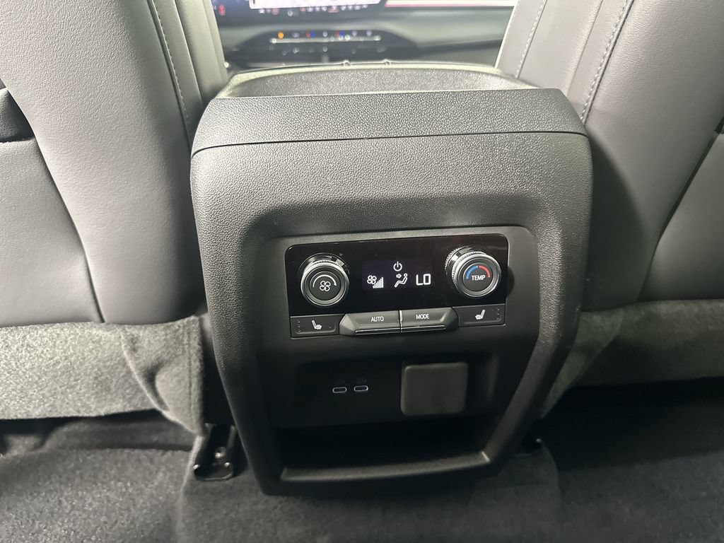 Used 2026 Buick Enclave Avenir w/ Super Cruise Package AWD/4WD image 23