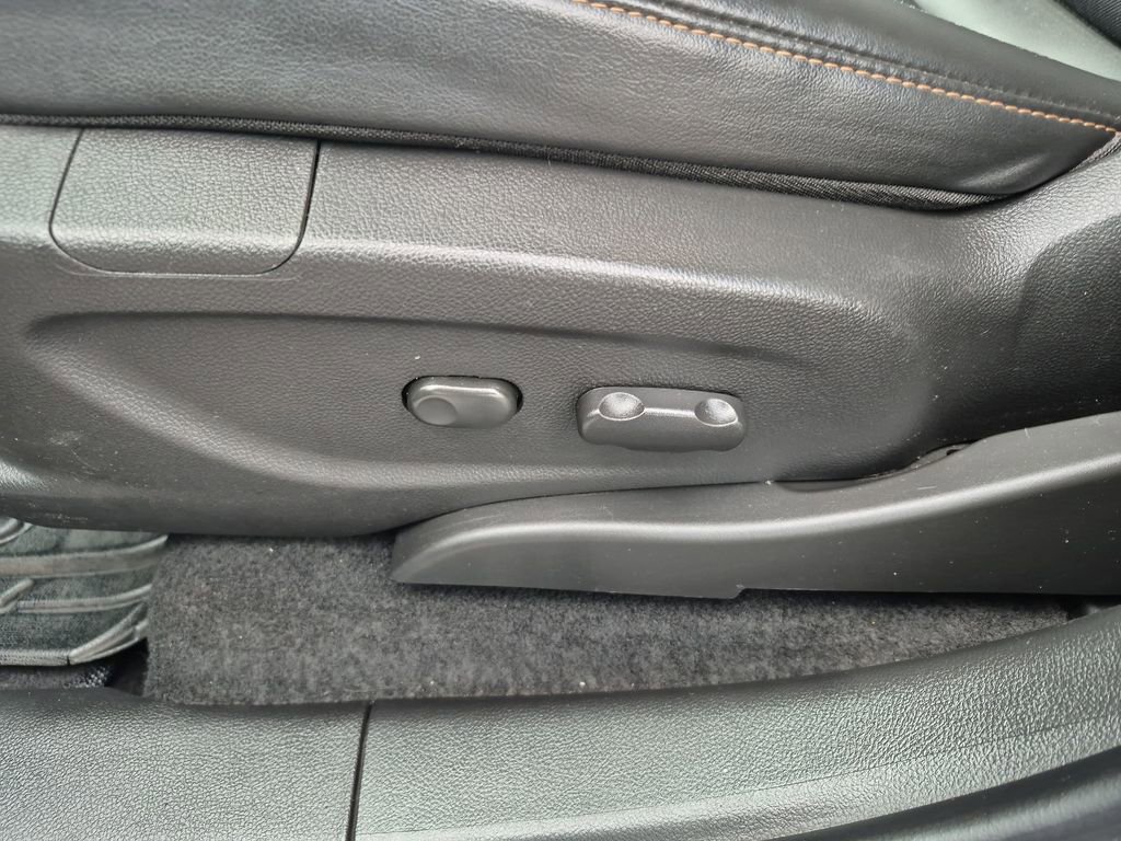 Used 2019 Chevrolet Trax LT w/ LT Convenience Package image 19