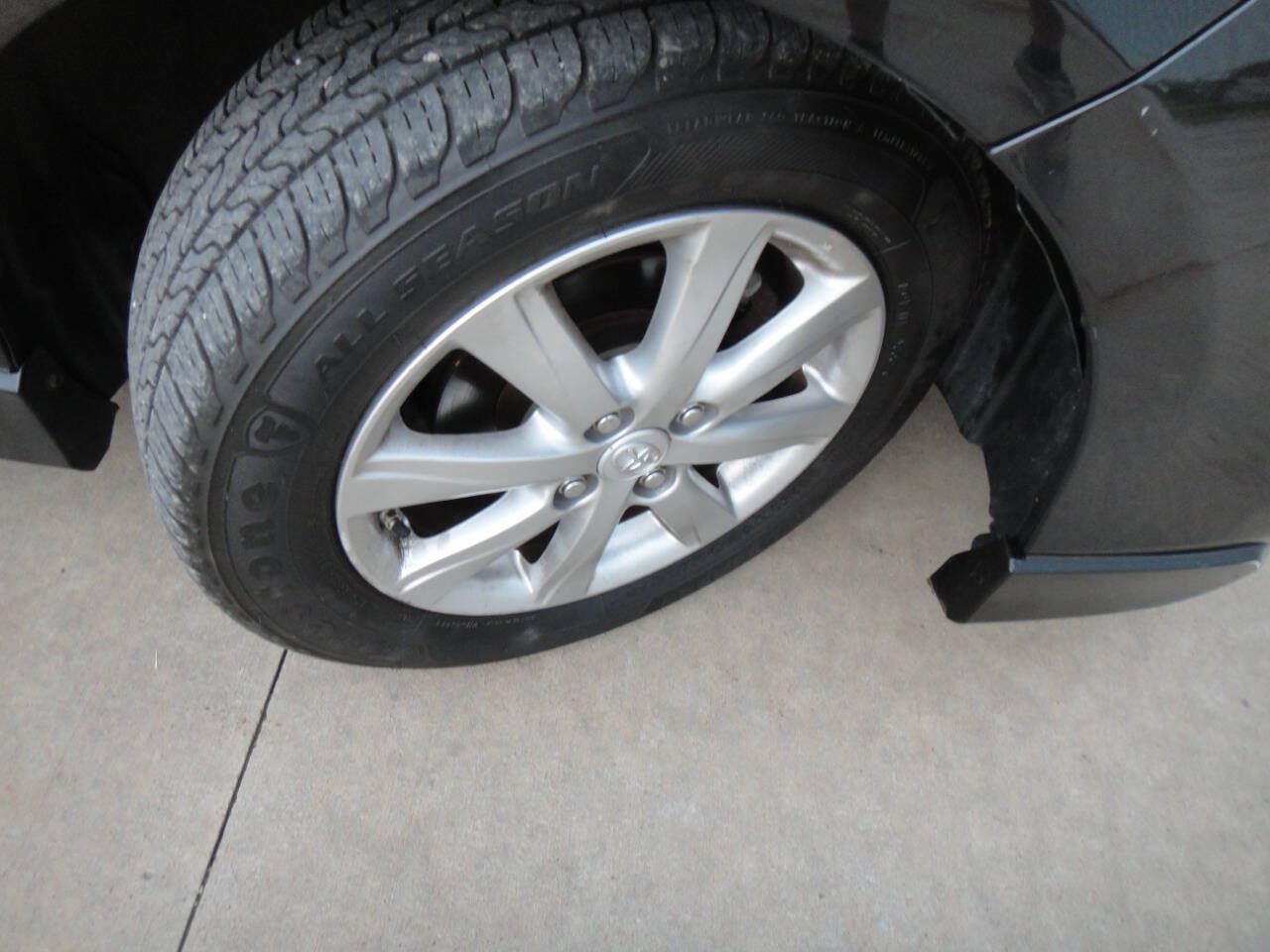 Used 2017 Toyota Prius C Two FWD image 16