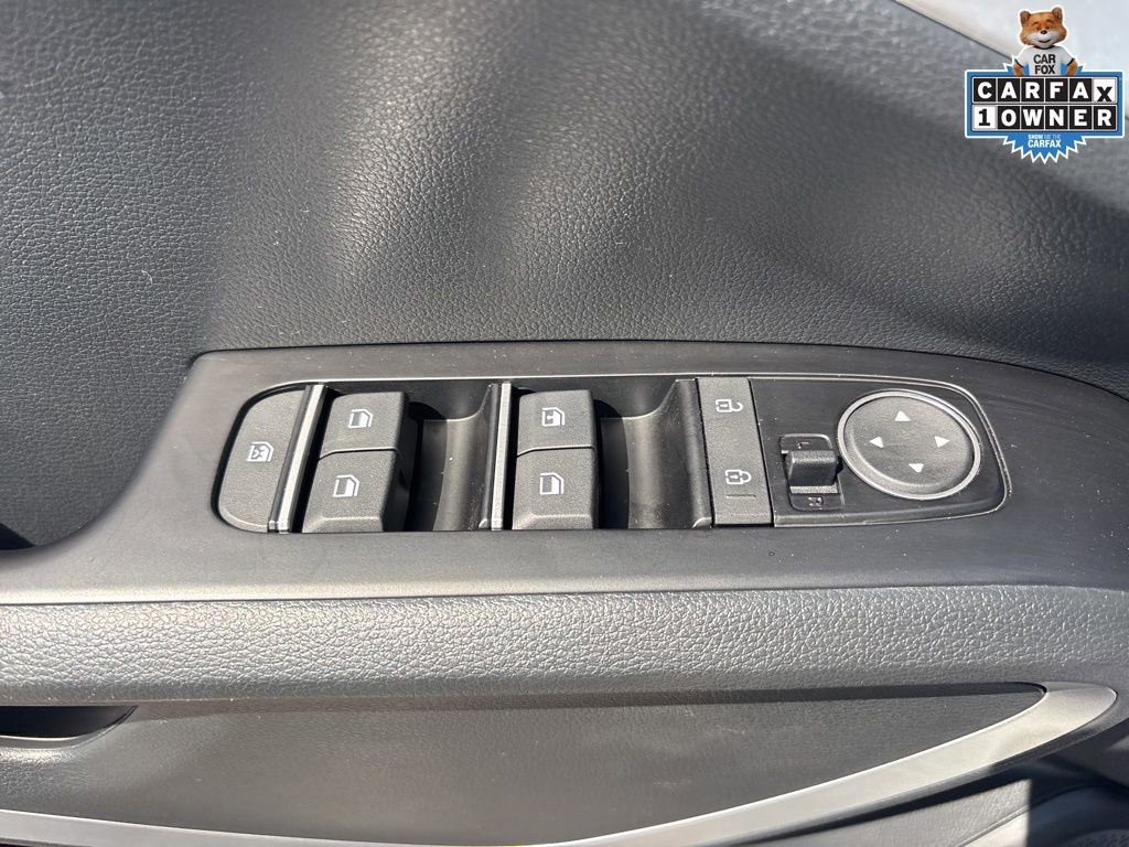 Used 2025 Kia Soul LX FWD image 11