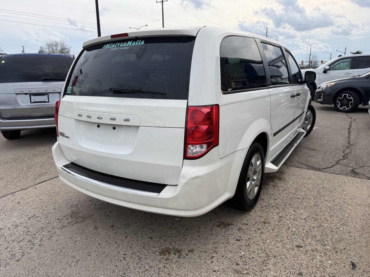 Used 2013 Dodge Grand Caravan American Value Package FWD image 32