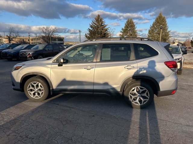 Used 2023 Subaru Forester Premium image 8