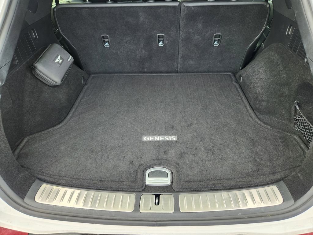 Used 2023 Genesis GV70 2.5T w/ Sport Prestige Package image 10