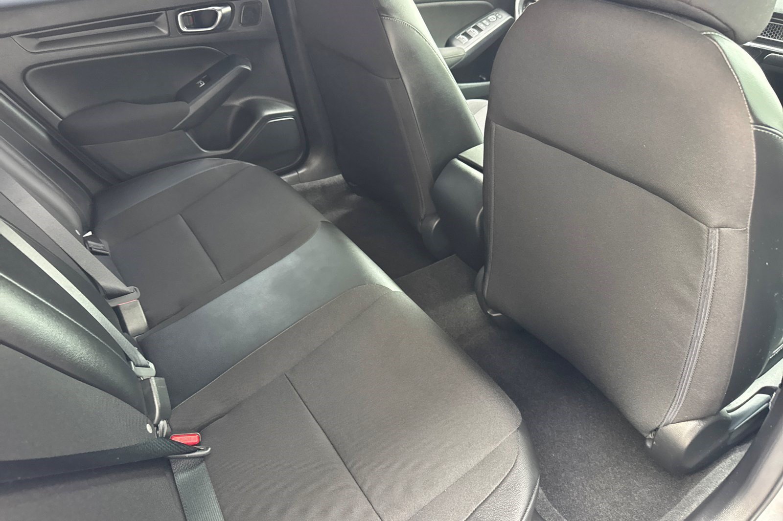 Certified 2025 Honda Civic Sport image 31