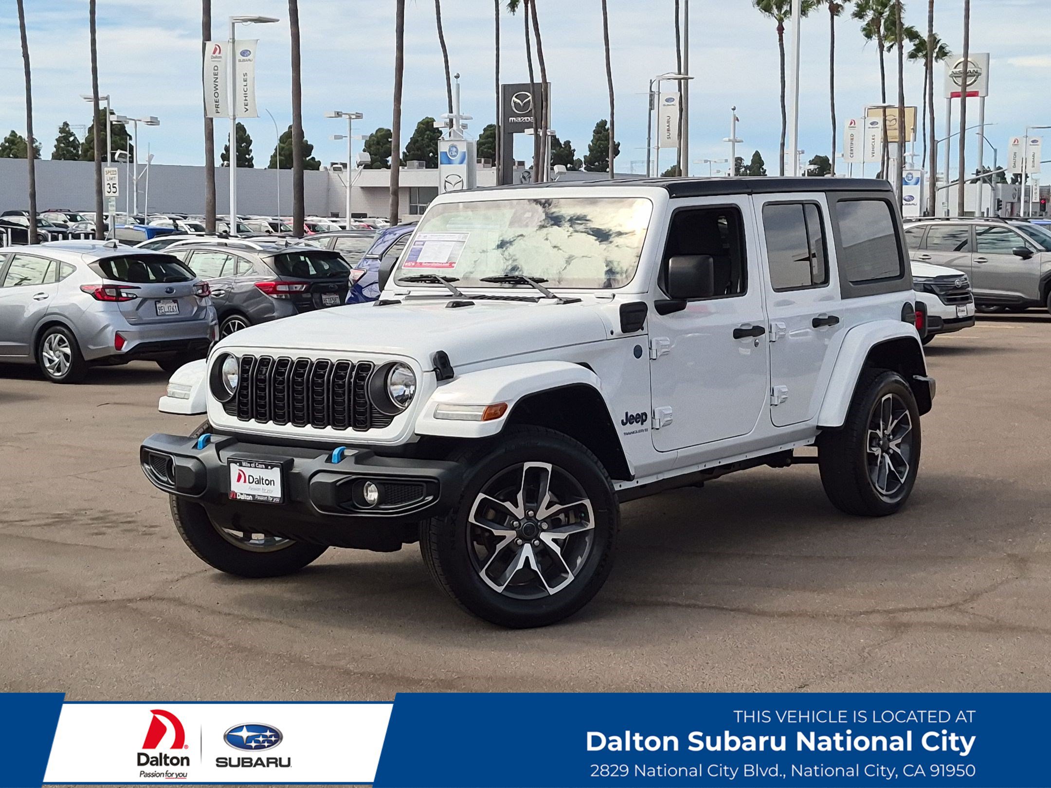 Used 2024 Jeep Wrangler Unlimited AWD/4WD image 1