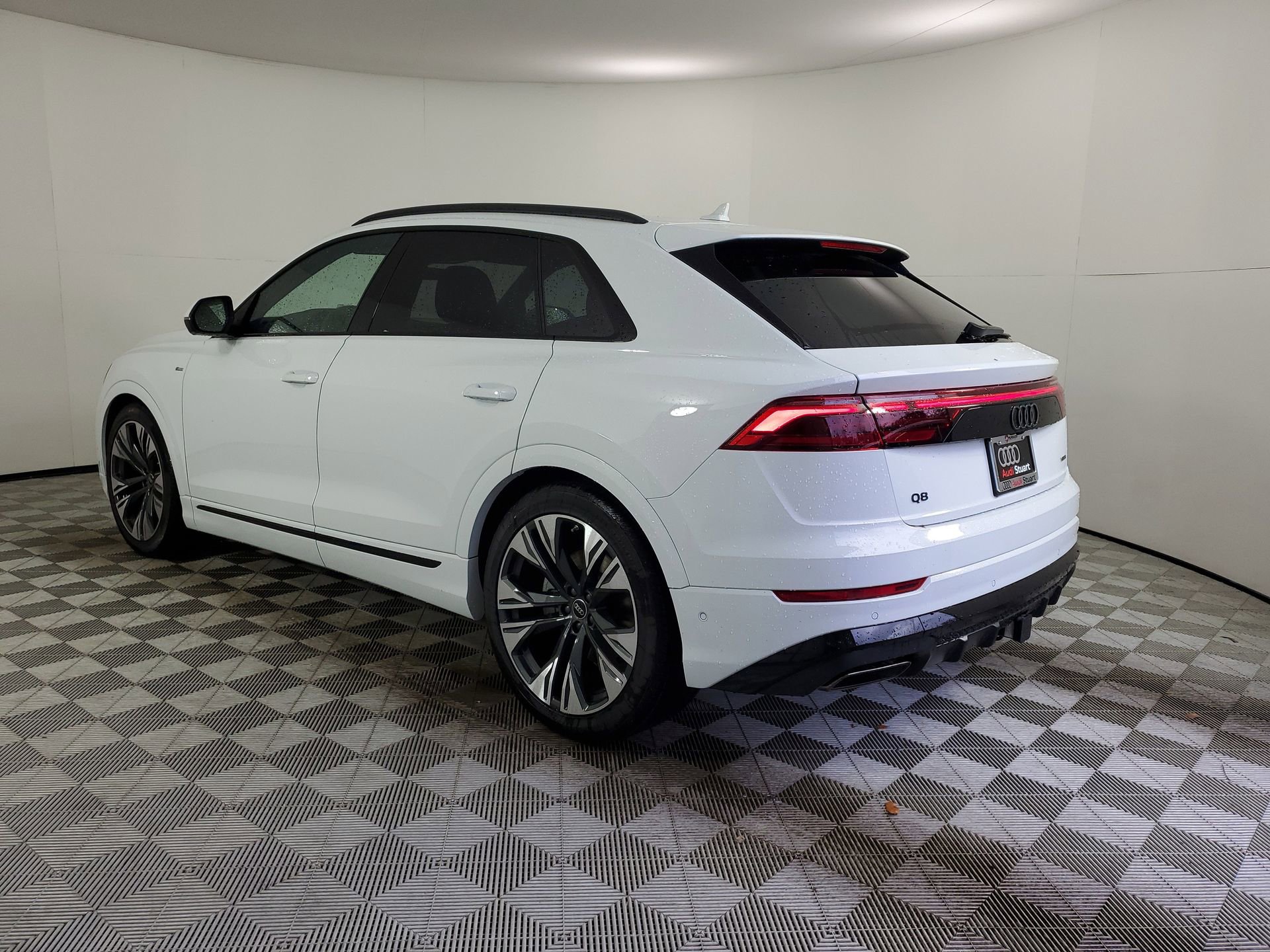 New 2026 Audi Q8 Premium Plus image 7