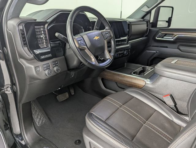 Used 2024 Chevrolet Silverado 2500 High Country w/ High Country Premium Package image 16