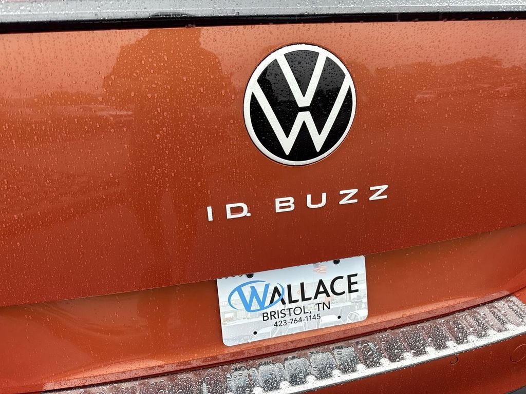 New 2025 Volkswagen ID. Buzz 1st Edition RWD image 6