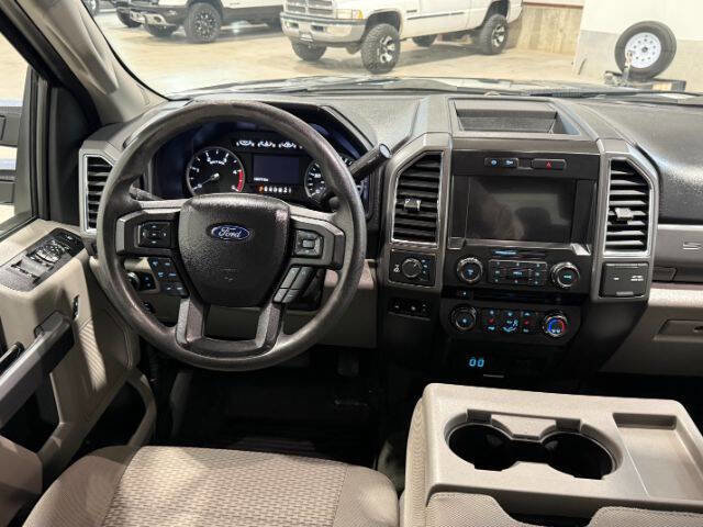 Used 2017 Ford F350 XLT w/ XLT Premium Package image 18