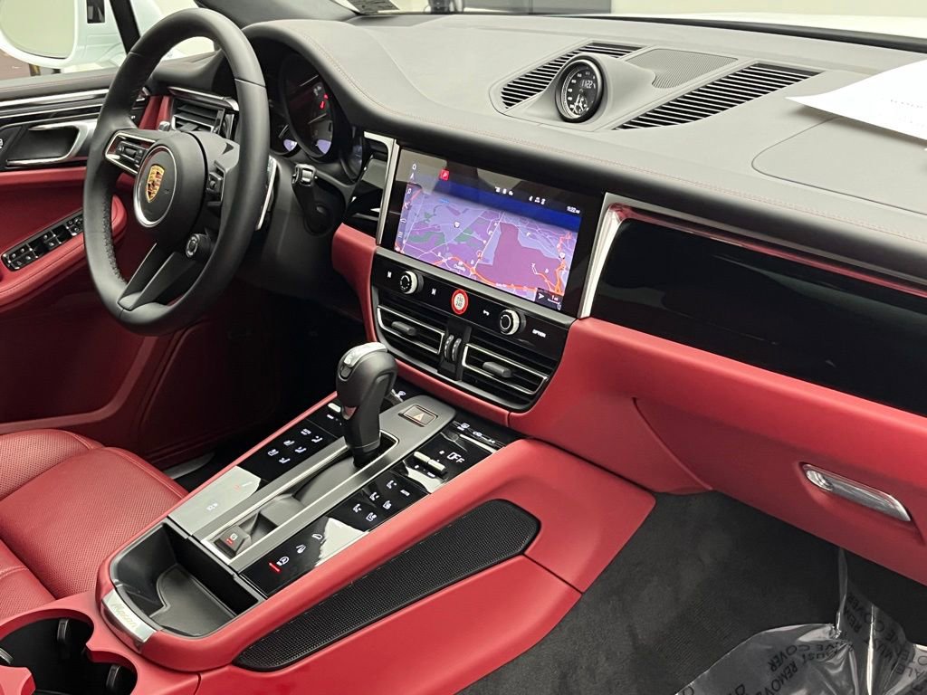 Used 2024 Porsche Macan S image 40