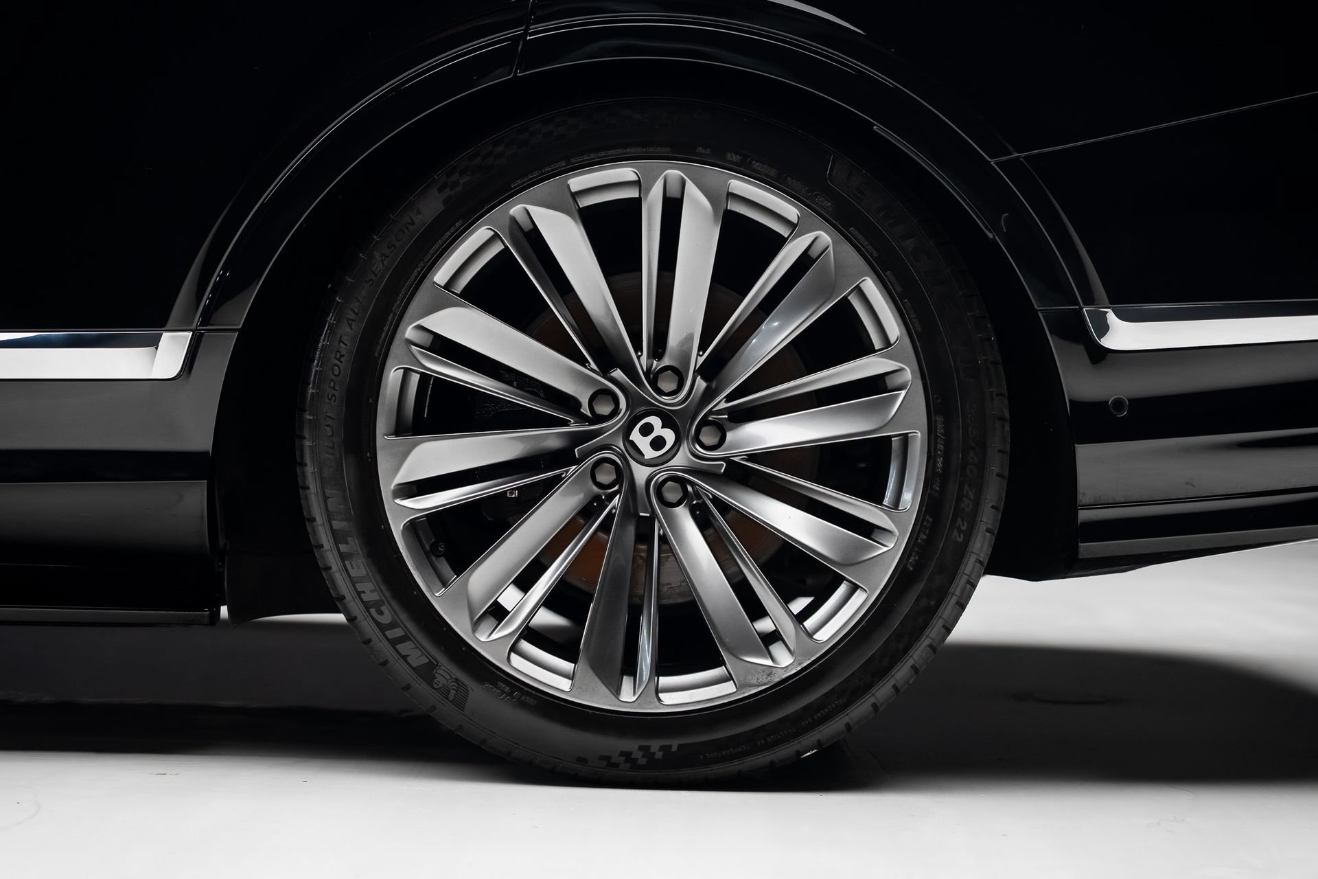Used 2022 Bentley Bentayga Speed AWD/4WD image 21
