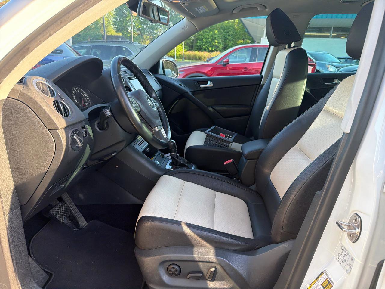 Used 2017 Volkswagen Tiguan Wolfsburg Edition AWD/4WD image 16