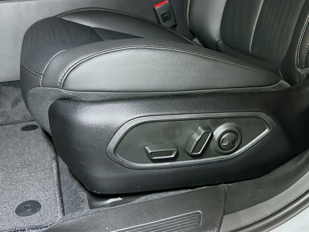 New 2026 Jeep Cherokee Limited AWD/4WD image 13